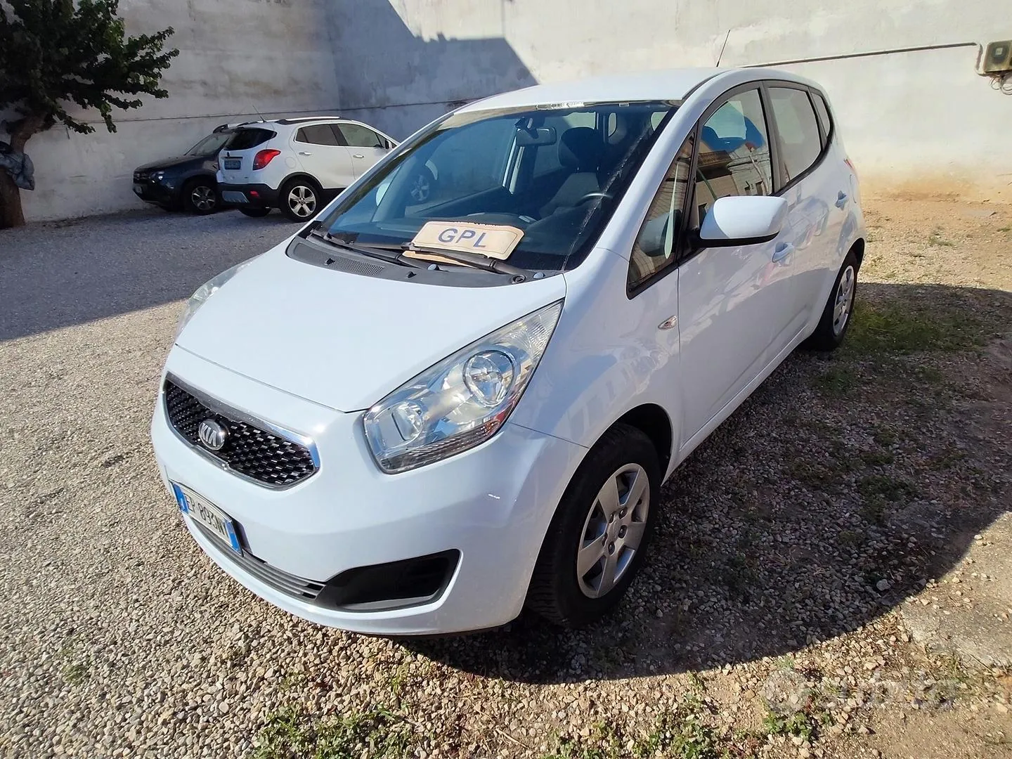 Kia Venga 2014 photo 3