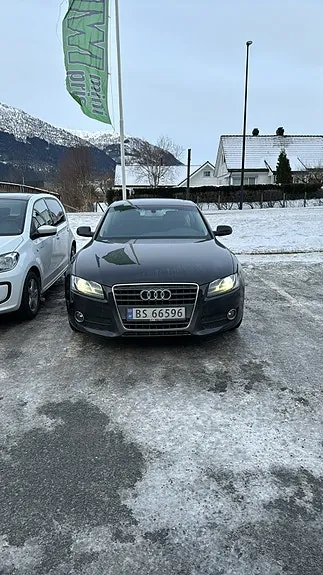 Audi A5 2010 photo 2