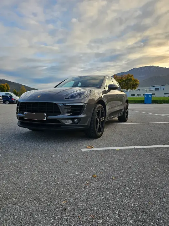 Porsche Macan 2017 photo 2