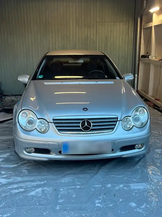 Mercedes-Benz C180