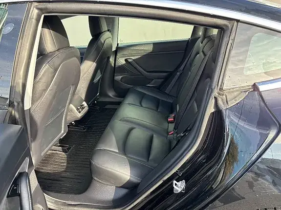 Tesla Model 3 2020 photo 4