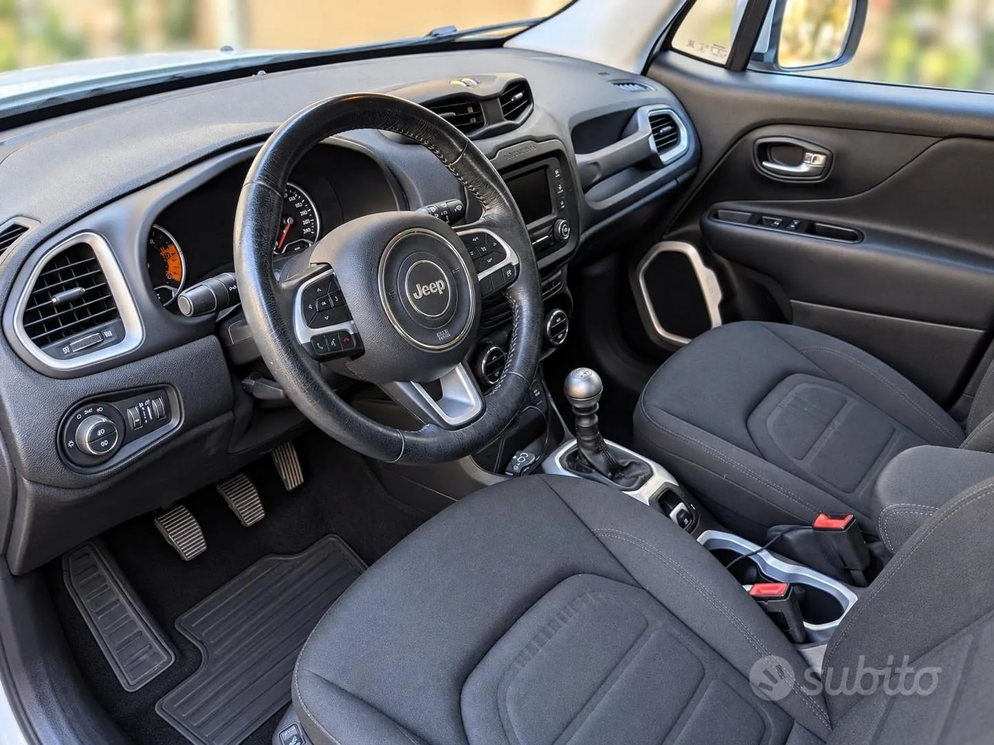Jeep Renegade 2017 photo 4