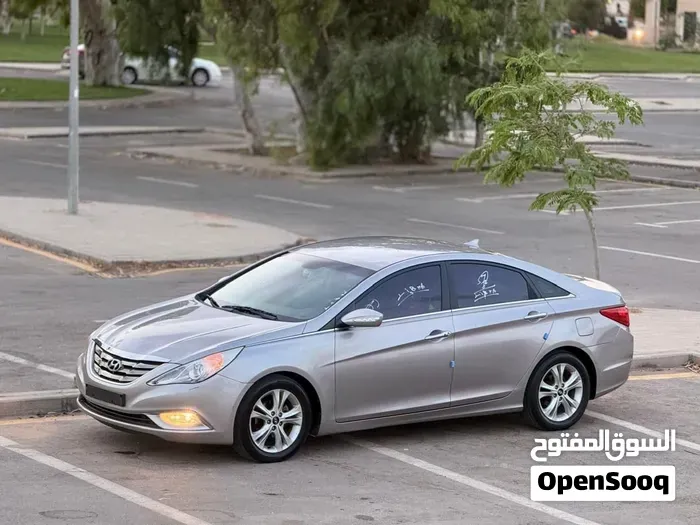Hyundai Sonata 2012 photo 2