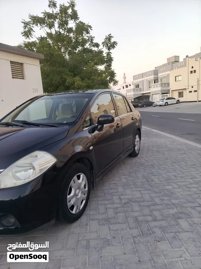 Nissan Tiida 2006 photo 2