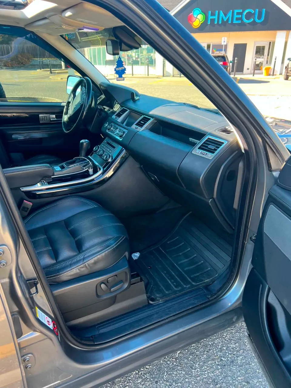 Land Rover Range Rover Sport 2011 photo 4