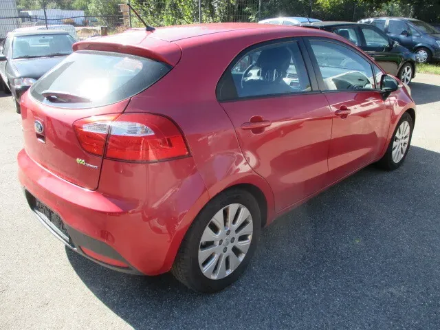 Kia Rio 2012 photo 3