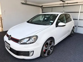 Volkswagen Golf 2011 photo 3