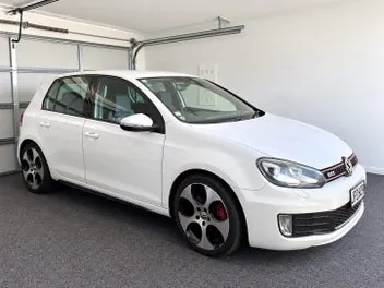Volkswagen Golf 2011 photo 4