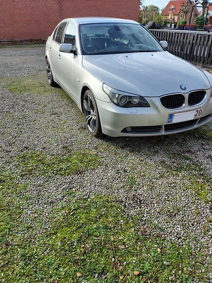 BMW 520I