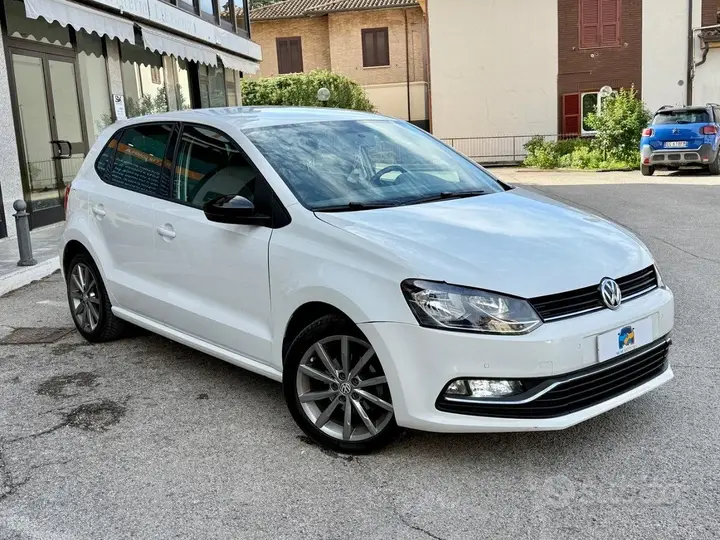 Volkswagen Polo 2015 photo 3