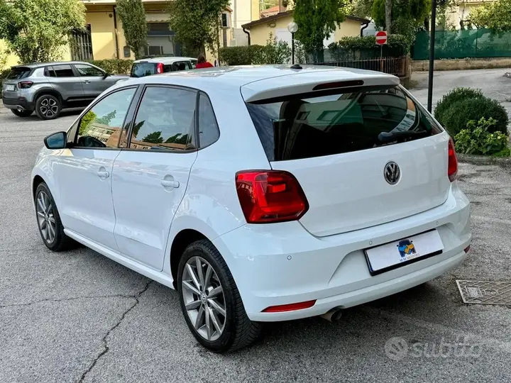 Volkswagen Polo 2015 photo 5