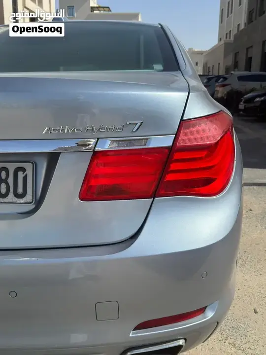 BMW 7 Series 2010 photo 3