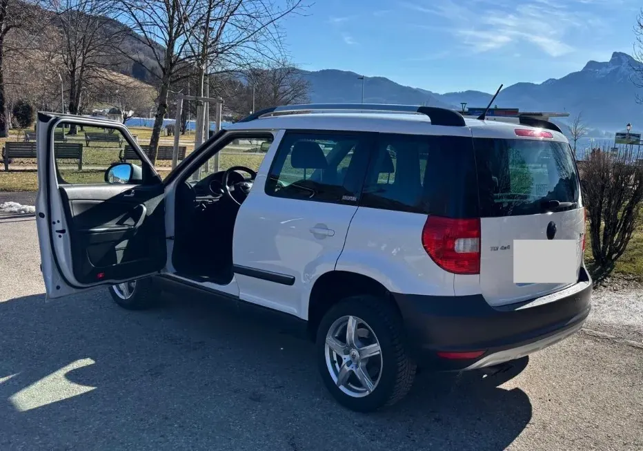 Skoda Yeti 2013 photo 3