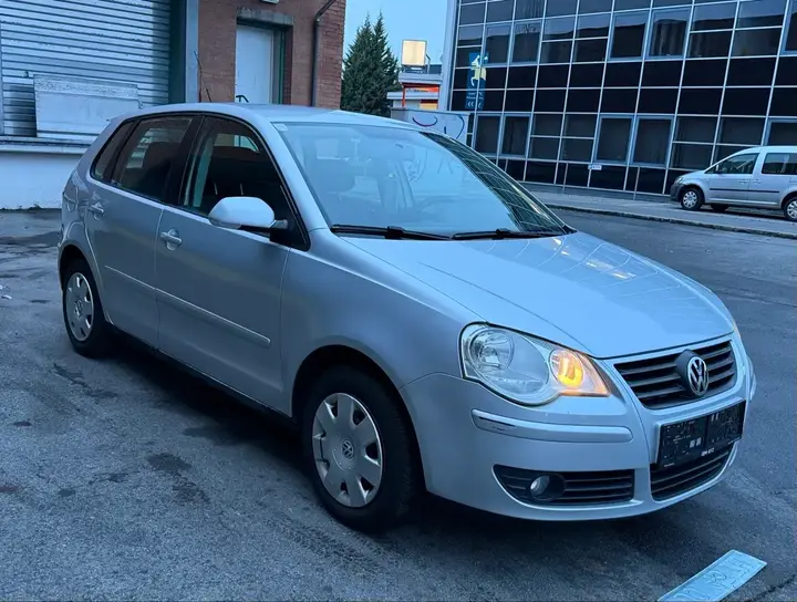 Volkswagen Polo 2007 photo 2