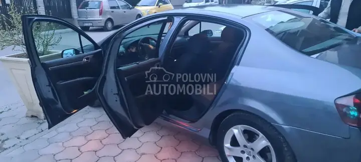 Peugeot 407 2006 photo 2