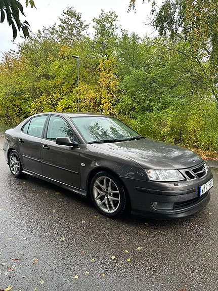 Saab 9-3 2005 photo 2