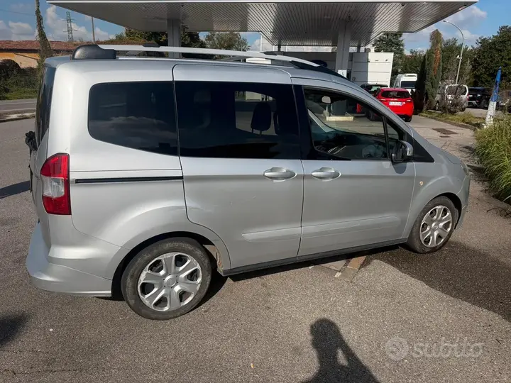 Ford Tourneo Courier 2015 photo 2