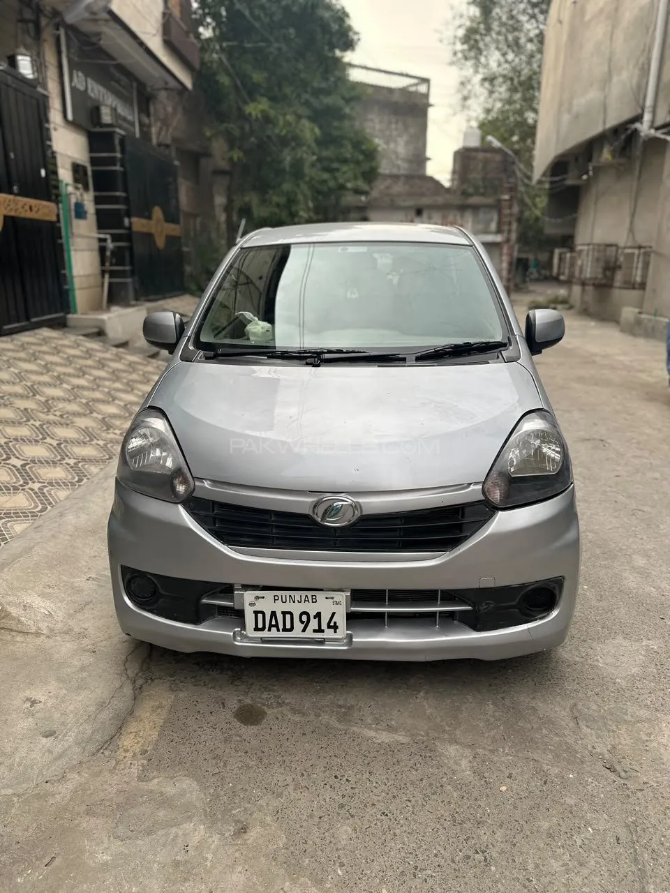 Daihatsu Mira