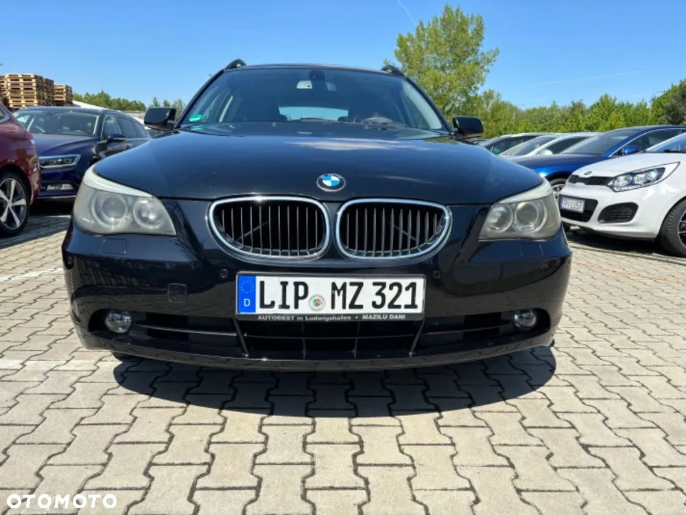 BMW 5 Series 2005 photo 2