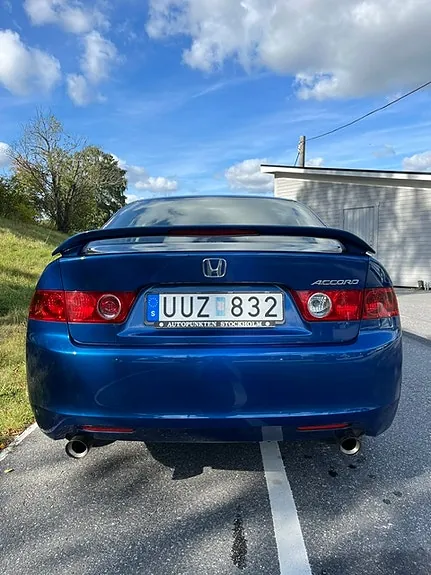 Honda Accord 2004 photo 2