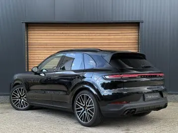 Porsche Cayenne 2024 photo 3