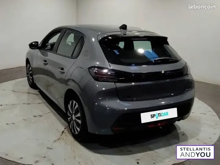 Peugeot 208 2024 photo 3