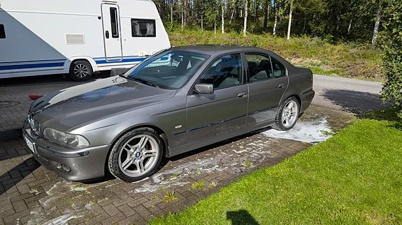 BMW 525I