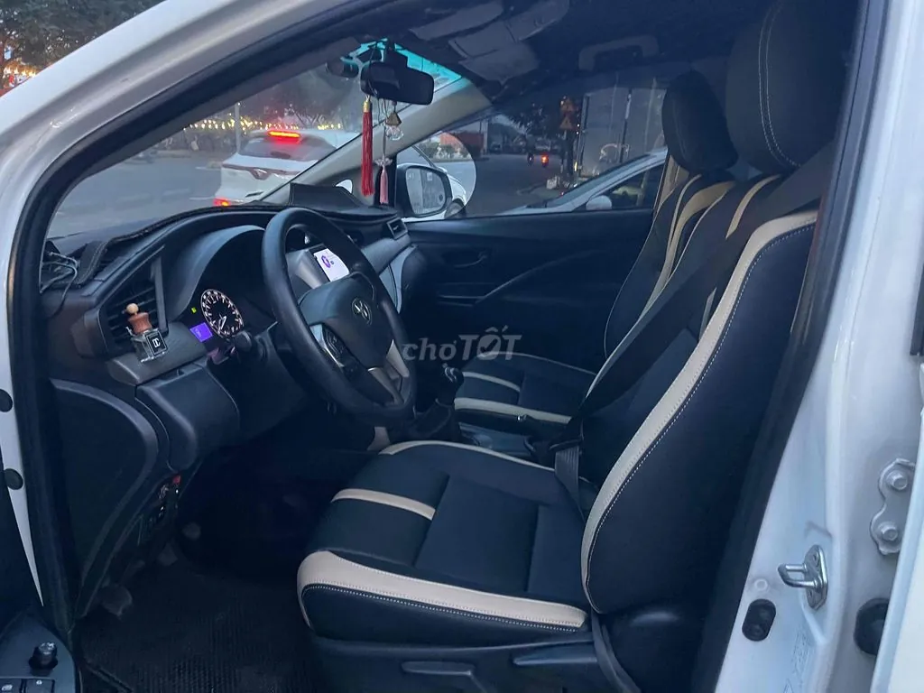 Toyota Innova 2018 photo 4