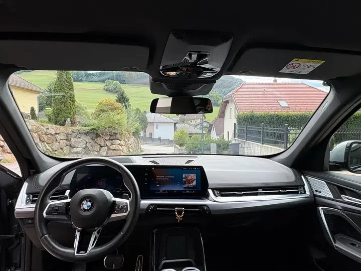 BMW X1 2023 photo 3