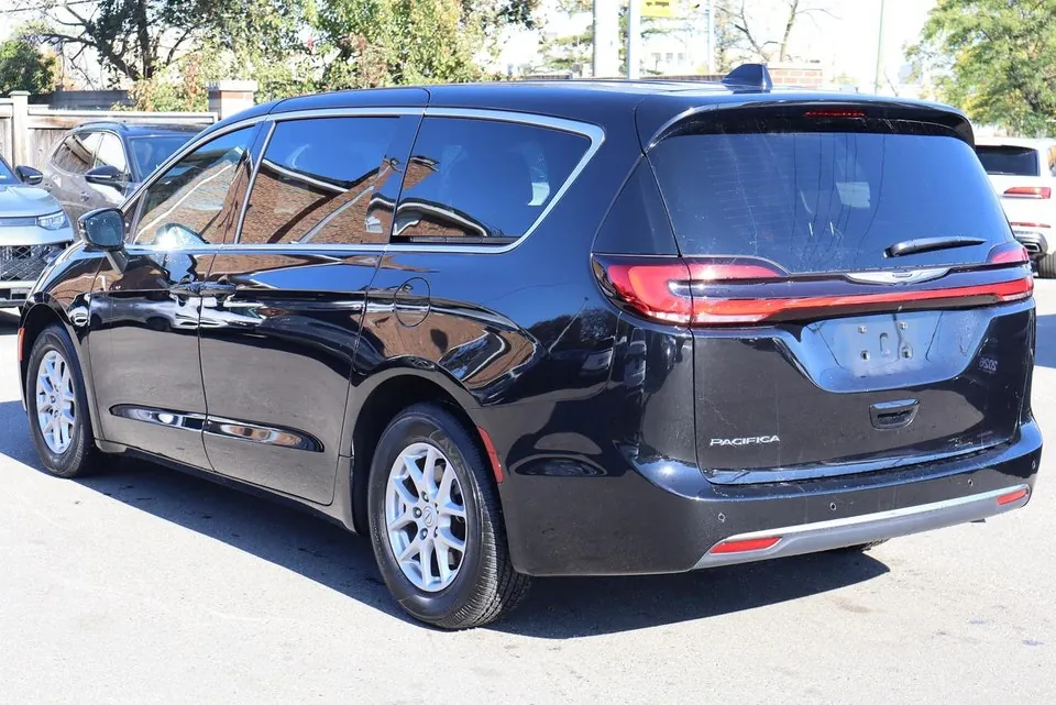 Chrysler Pacifica 2025 photo 4