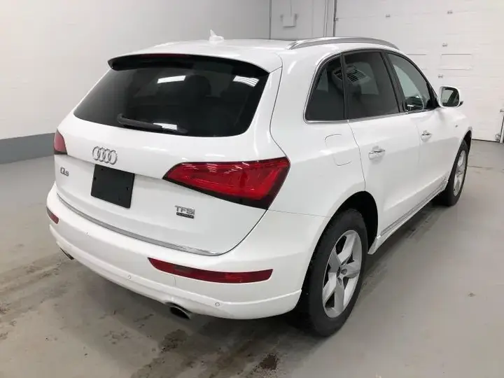 Audi Q5 2015 photo 2