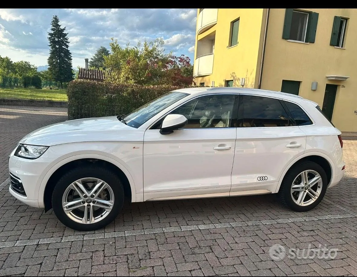 Audi Q5 2018 photo 2