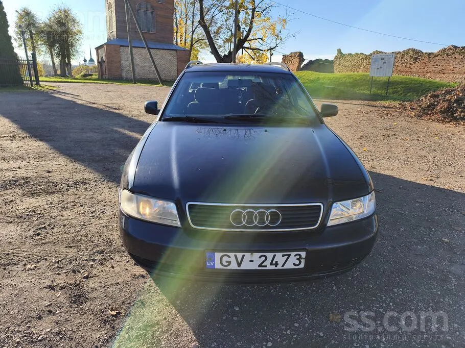 Audi A4 1997 photo 2