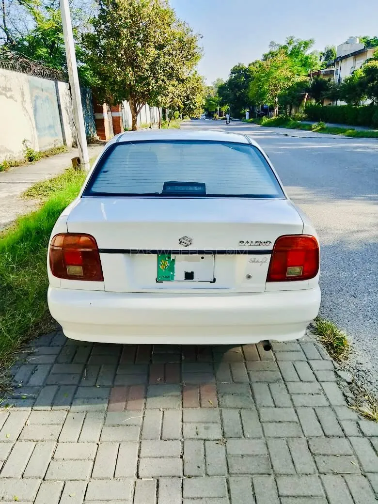Suzuki Baleno