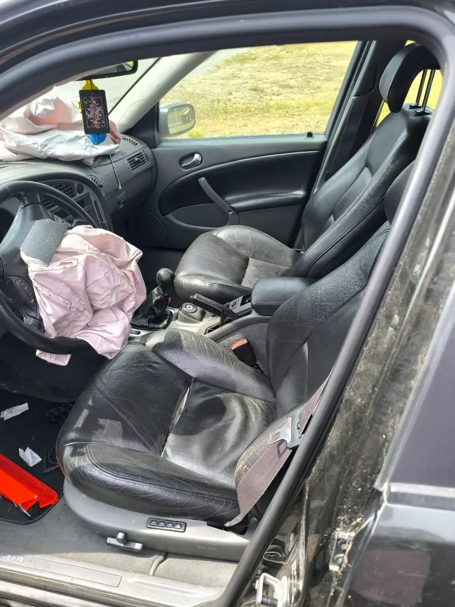 Saab 9-5 2001 photo 2