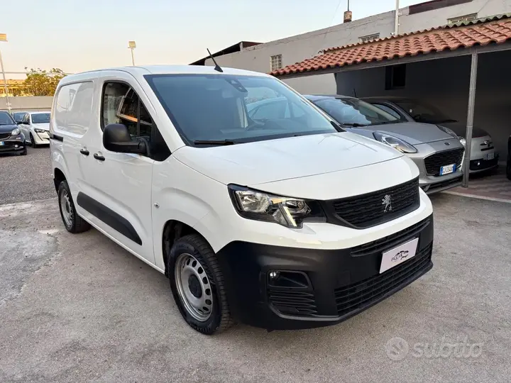 Peugeot Partner 2021 photo 3