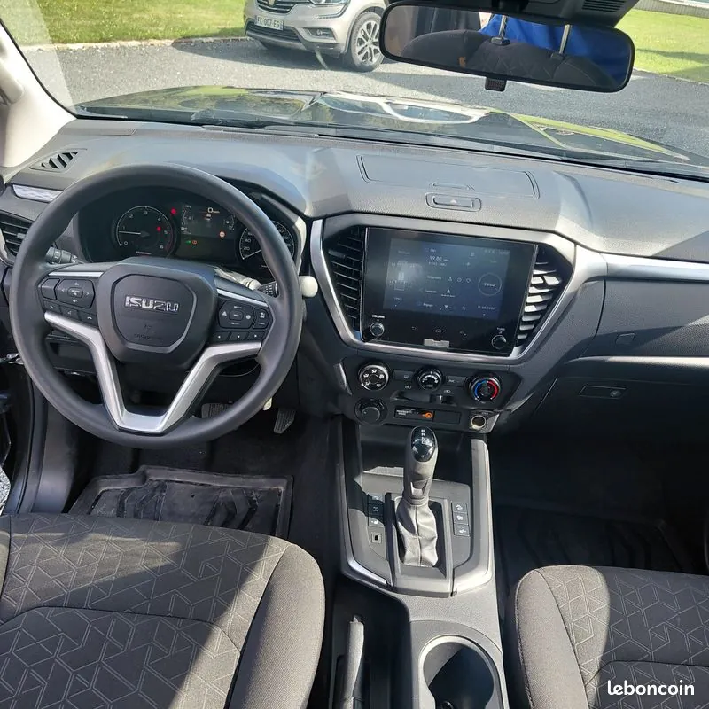 Isuzu D-Max 2024 photo 3