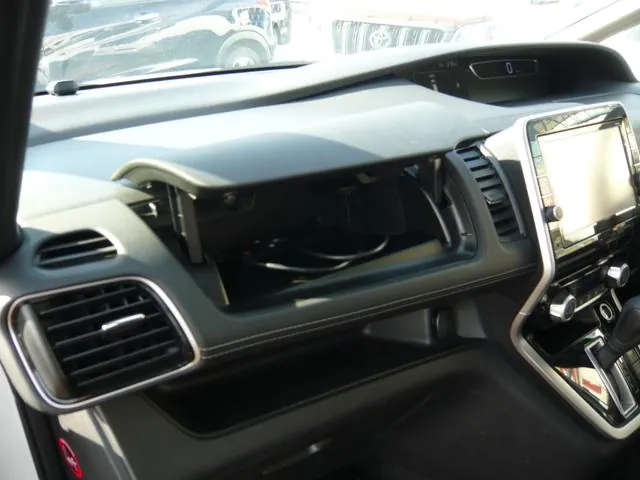 Nissan Serena 2017 photo 4