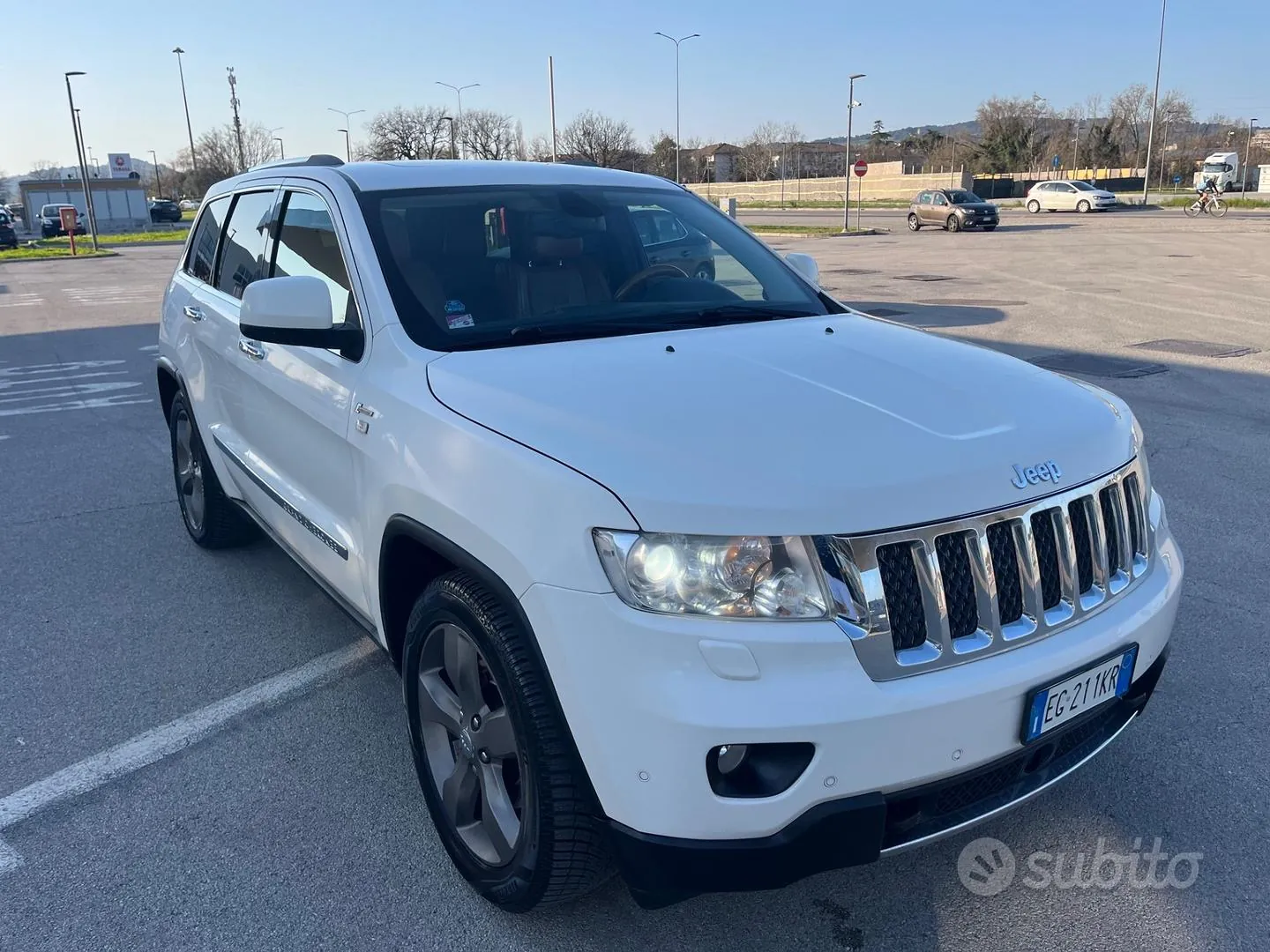 Jeep Grand Cherokee 2011 photo 2