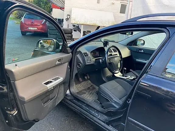 Volvo V50 2010 photo 5