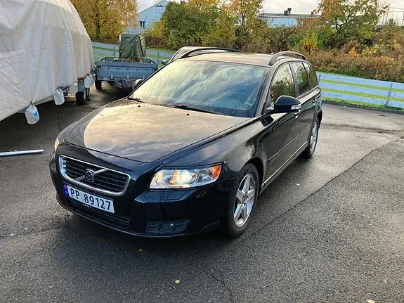 Volvo V50 2010 photo 2