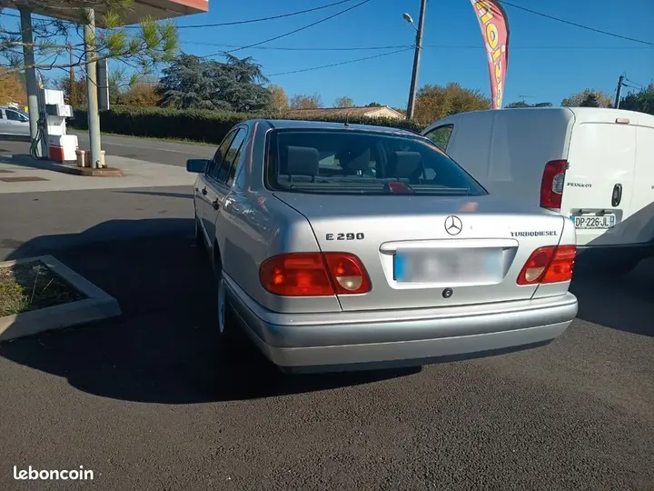 Mercedes-Benz E-Class 1996 photo 2