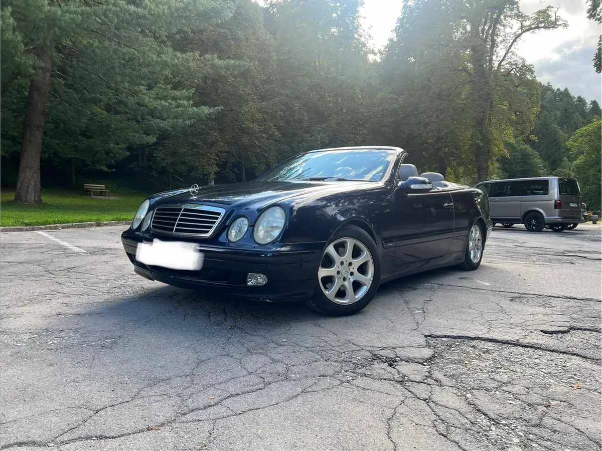 Mercedes-Benz Clk-Class 2001 photo 2