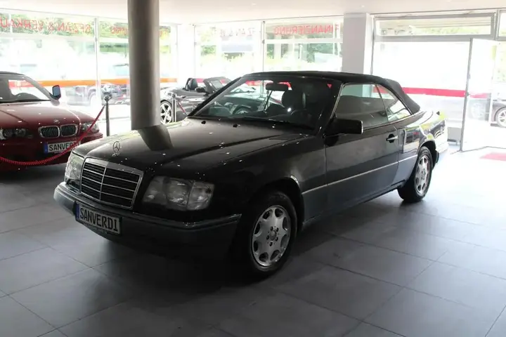 Mercedes-Benz E 220 Cabrio