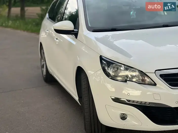 Peugeot 308 2015 photo 4