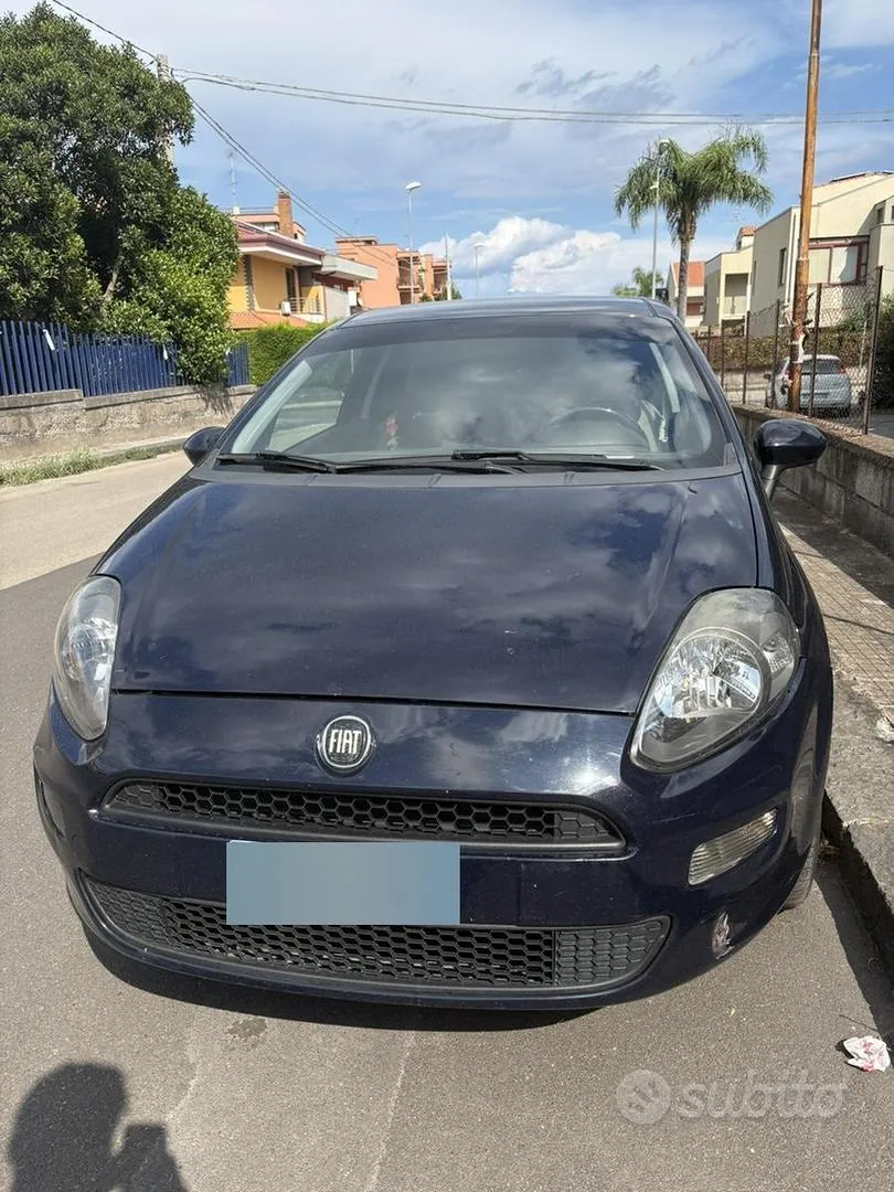 Fiat Grande Punto 2013 photo 2