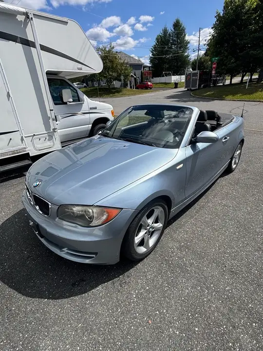 BMW 1 Series 2009 photo 2