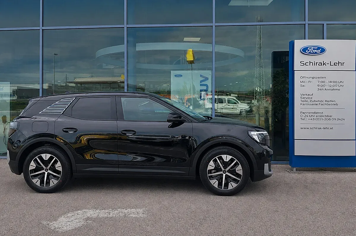 Ford Explorer 2026 photo 3