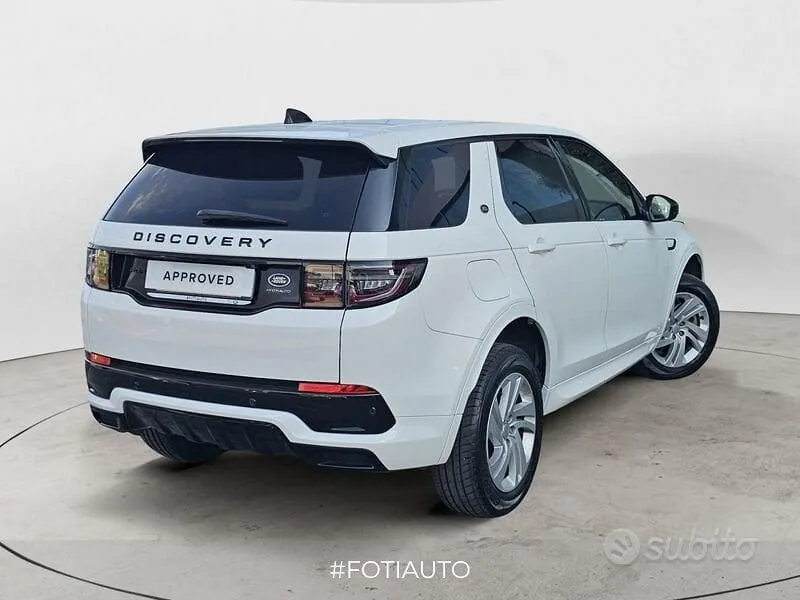 Land Rover Discovery Sport 2022 photo 3