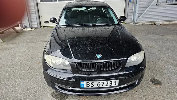 BMW 118D 2009 photo 2